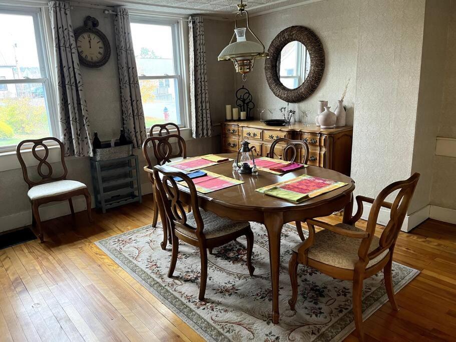 Cute 6-Bedroom Getaway In The Heart Of Littleton Dış mekan fotoğraf