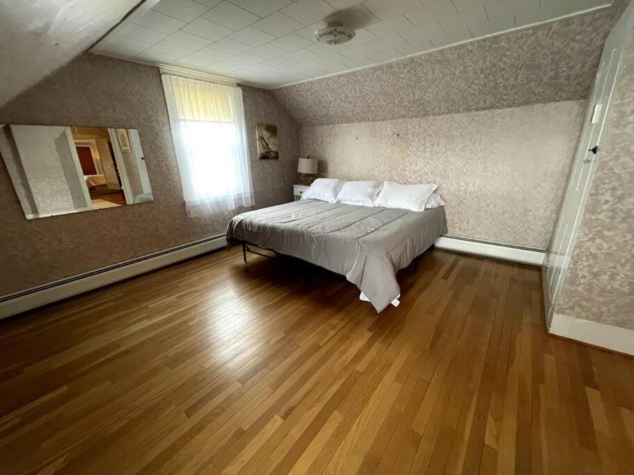 Cute 6-Bedroom Getaway In The Heart Of Littleton Dış mekan fotoğraf
